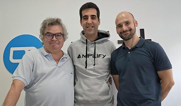 Ugiat Technologies se asocia con Amplify Software