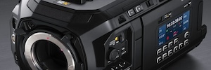 تصميم Blackmagic لتسويق هيكل Blackmagic URSA Cine 12K فقط